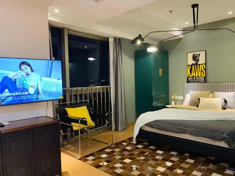 Studio at Lerongju — bed, TV corner and balcony